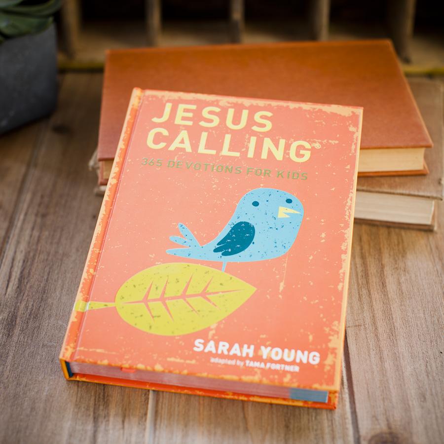 Jesus Calling: 365 Devotions for Kids